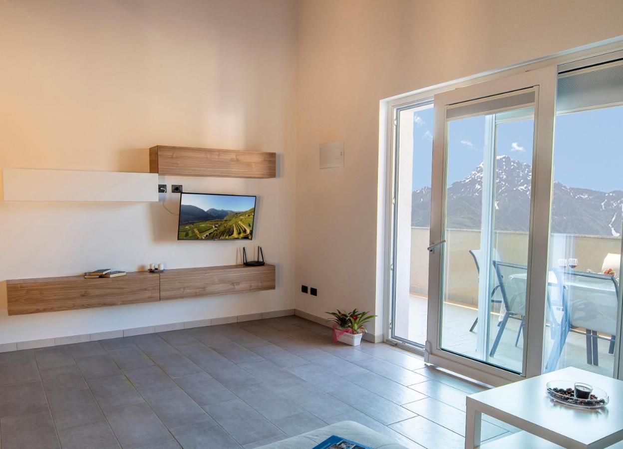 Апартаменты Attico Bella Vista Dubino Экстерьер фото
